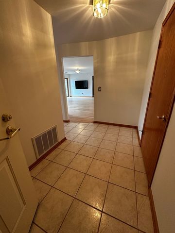7751 Bristol Park Drive 4NW, Tinley Park, IL 60477