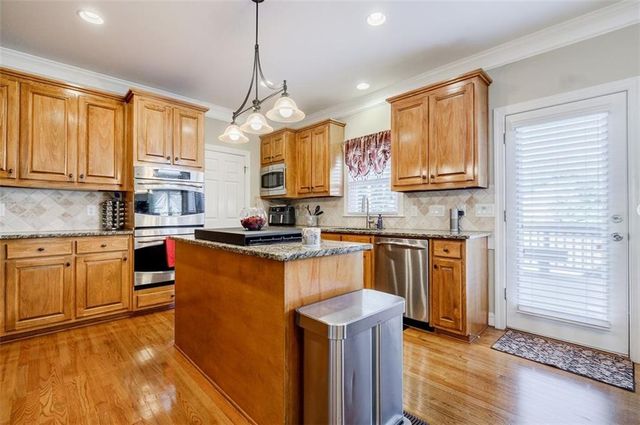 3041 Cadbury Trail, Snellville, GA 30039