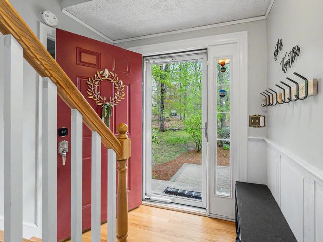 29 Old Sawmill Road, Bedford, NH 03110