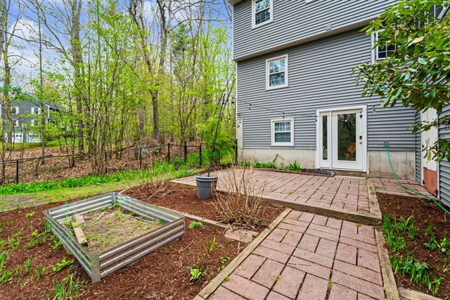 29 Old Sawmill Road, Bedford, NH 03110