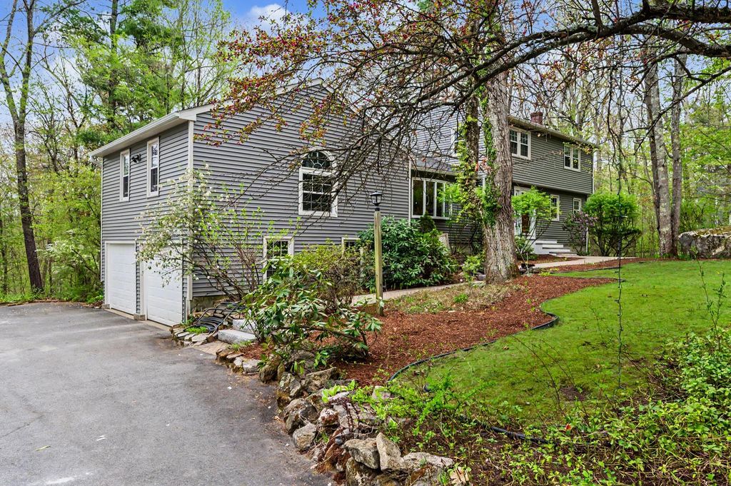 29 Old Sawmill Road, Bedford, NH 03110