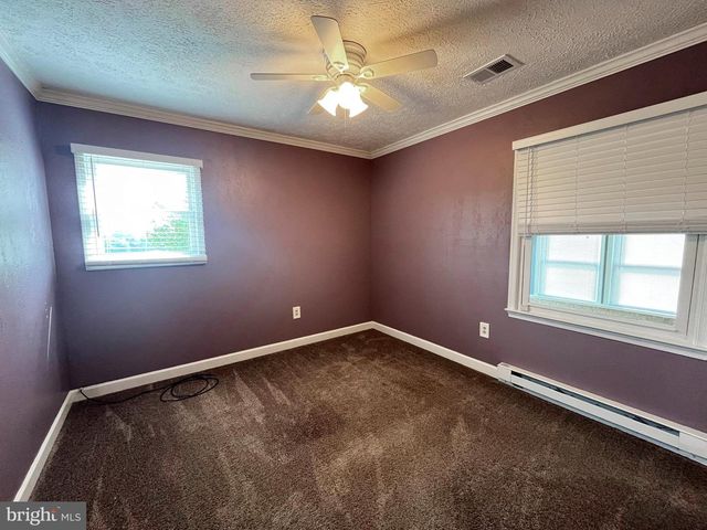 877 KING LEAR DR, Charles Town, WV 25414