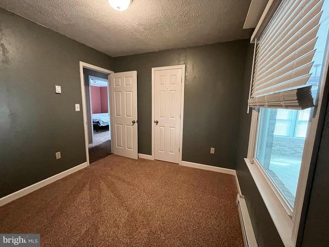 877 KING LEAR DR, Charles Town, WV 25414