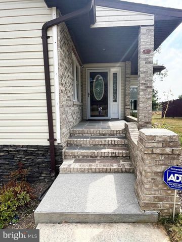 877 KING LEAR DR, Charles Town, WV 25414