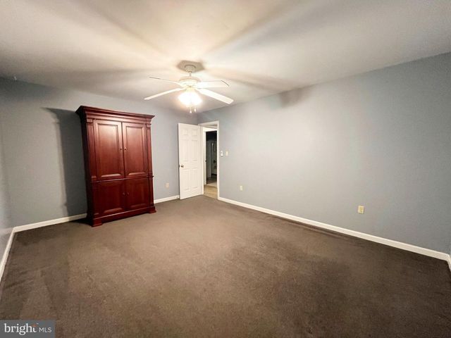 877 KING LEAR DR, Charles Town, WV 25414