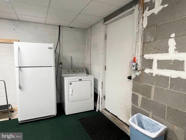 877 KING LEAR DR, Charles Town, WV 25414