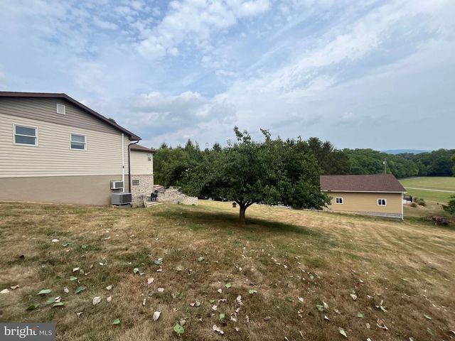 877 KING LEAR DR, Charles Town, WV 25414