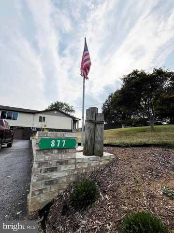 877 KING LEAR DR, Charles Town, WV 25414