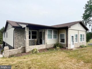 877 KING LEAR DR, Charles Town, WV 25414
