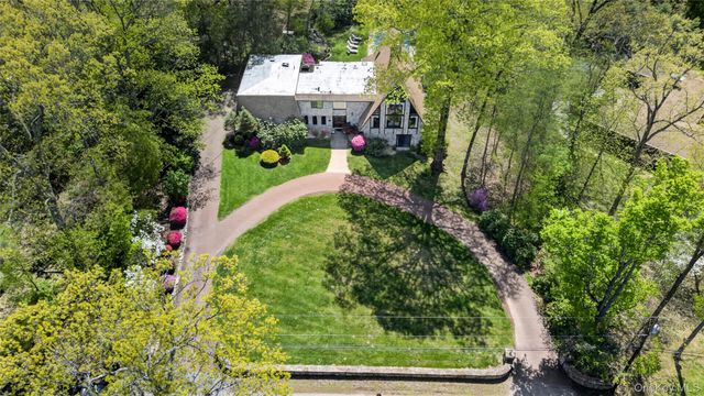 4 Innsbruck Boulevard, Hopewell Junction, NY 12533