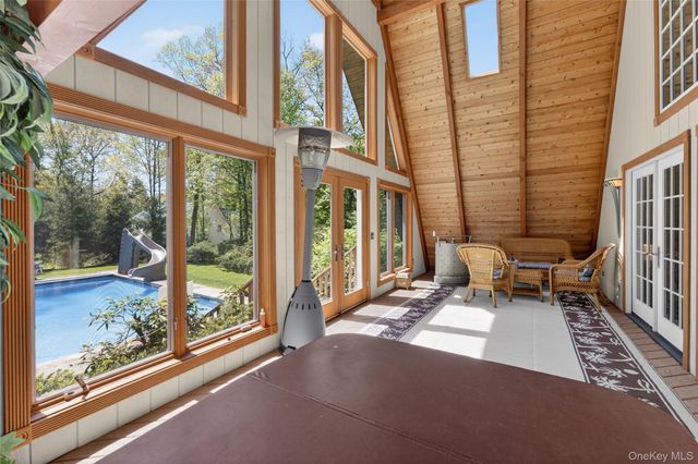 4 Innsbruck Boulevard, Hopewell Junction, NY 12533