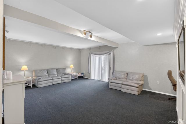 4 Innsbruck Boulevard, Hopewell Junction, NY 12533