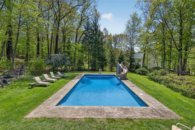 4 Innsbruck Boulevard, Hopewell Junction, NY 12533