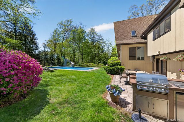 4 Innsbruck Boulevard, Hopewell Junction, NY 12533