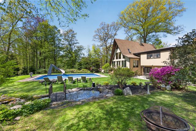 4 Innsbruck Boulevard, Hopewell Junction, NY 12533