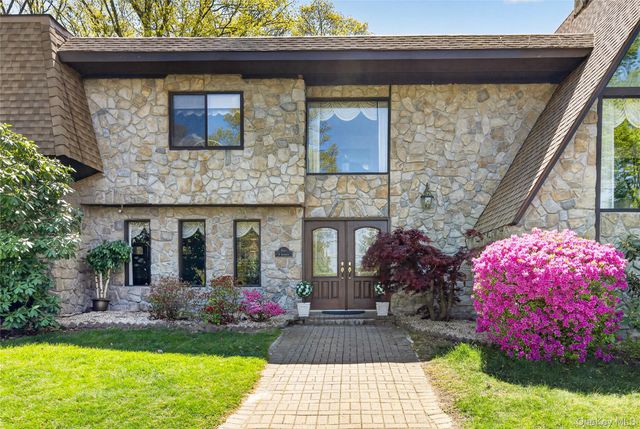 4 Innsbruck Boulevard, Hopewell Junction, NY 12533