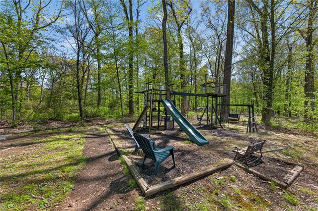 4 Innsbruck Boulevard, Hopewell Junction, NY 12533