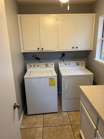 3650 Mapleton St, San Antonio, TX 78230