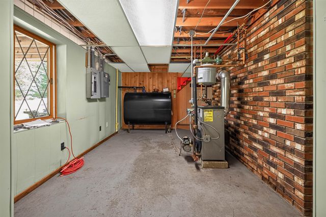 427 Cross Road, Goshen, NH 03752