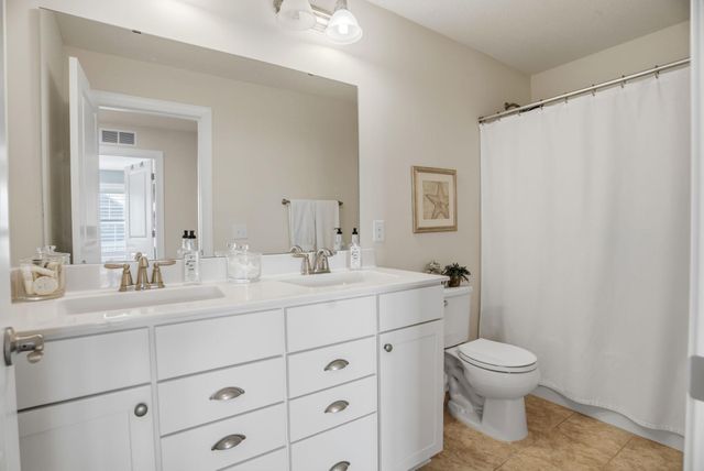 3915 Founders Path, Chaska, MN 55318