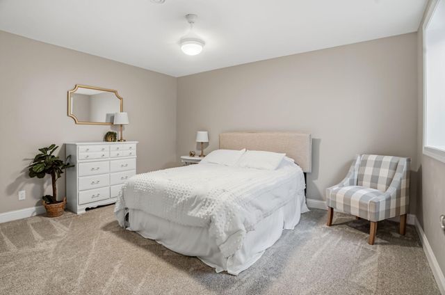 3915 Founders Path, Chaska, MN 55318