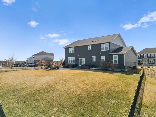 3915 Founders Path, Chaska, MN 55318