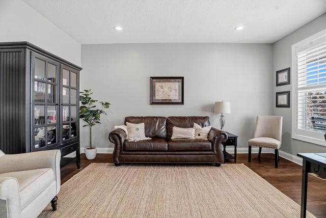 3915 Founders Path, Chaska, MN 55318