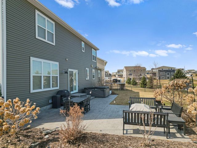 3915 Founders Path, Chaska, MN 55318