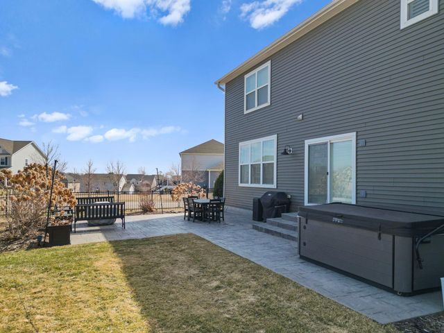 3915 Founders Path, Chaska, MN 55318