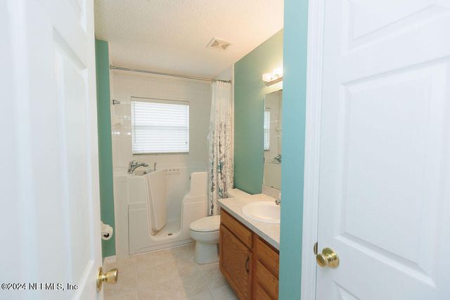 3141 PADDLE BOAT Lane, Jacksonville, FL 32223