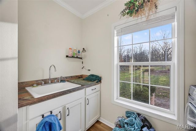 23921 NEVADA Drive, Lebanon, MO 65536