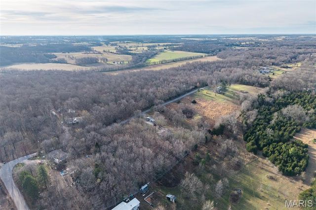 23921 NEVADA Drive, Lebanon, MO 65536