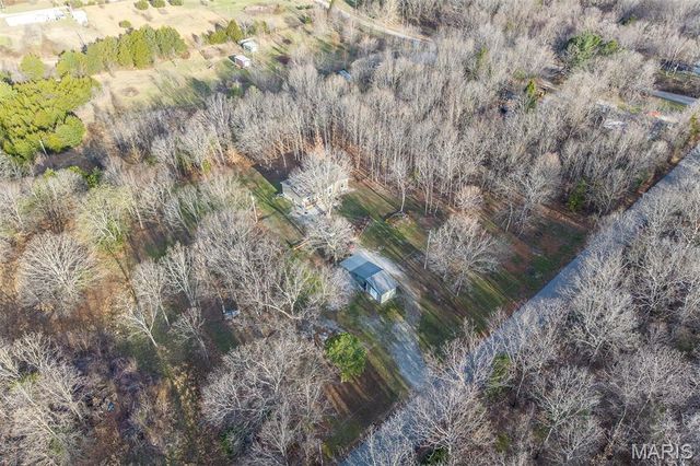 23921 NEVADA Drive, Lebanon, MO 65536