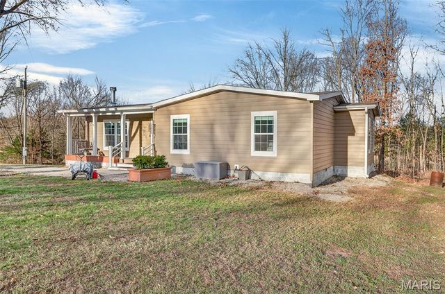 23921 NEVADA Drive, Lebanon, MO 65536