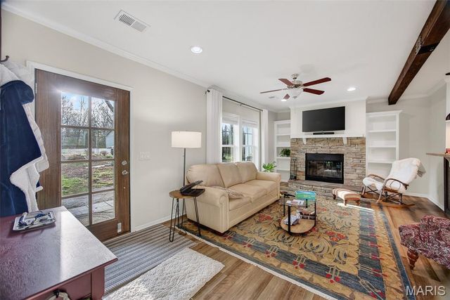 23921 NEVADA Drive, Lebanon, MO 65536