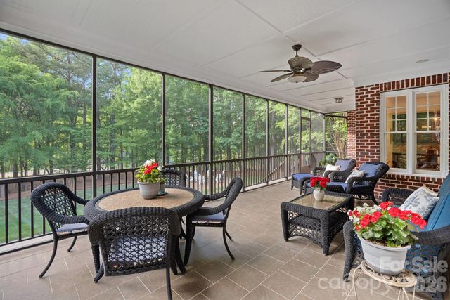 121 Willow Bend Court, Mooresville, NC 28117