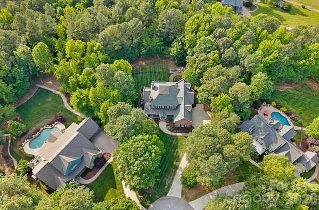 121 Willow Bend Court, Mooresville, NC 28117