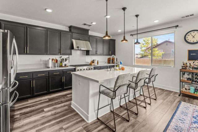 36366 Calle Benavente, Winchester, CA 92596