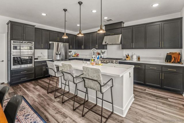 36366 Calle Benavente, Winchester, CA 92596