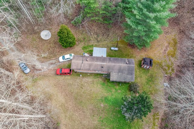 902 R D Campbell Road, Butler, TN 37640