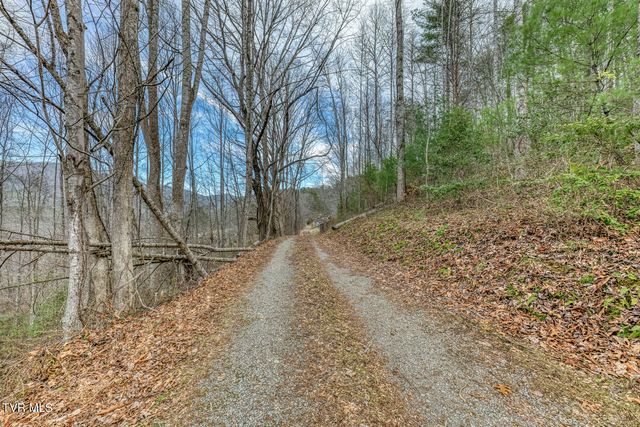 902 R D Campbell Road, Butler, TN 37640