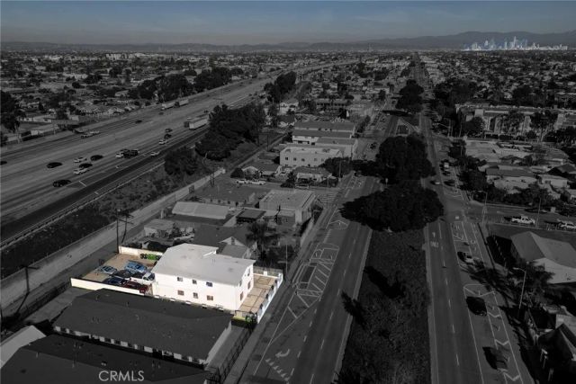 9715 S Broadway, Los Angeles, CA 90003