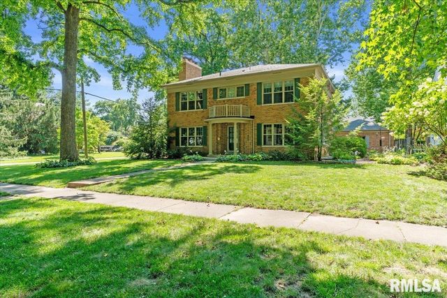 1949 Bates Avenue, Springfield, IL 62704