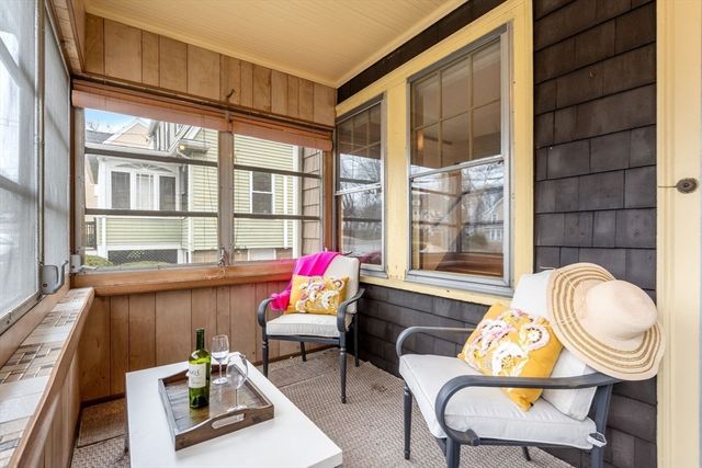 10 Dow Ave, Arlington, MA 02476