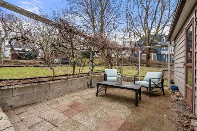 10 Dow Ave, Arlington, MA 02476