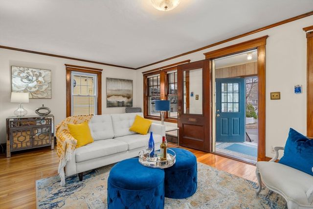 10 Dow Ave, Arlington, MA 02476