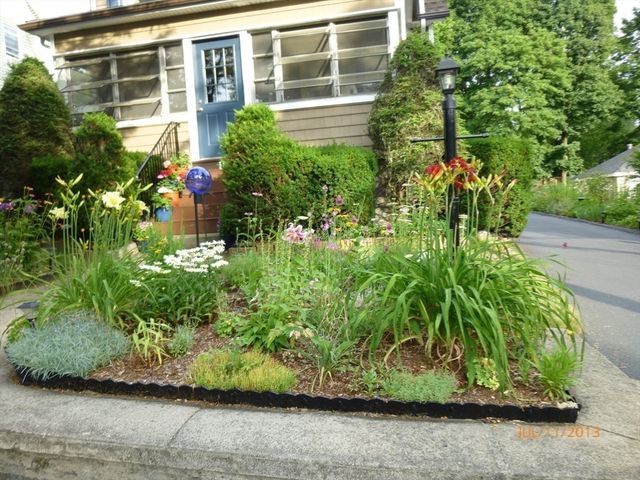 10 Dow Ave, Arlington, MA 02476