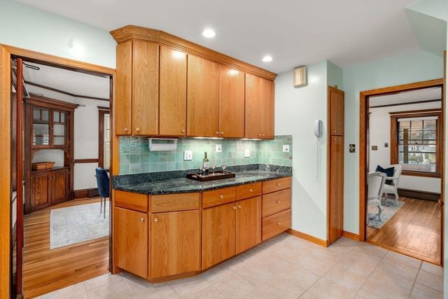 10 Dow Ave, Arlington, MA 02476