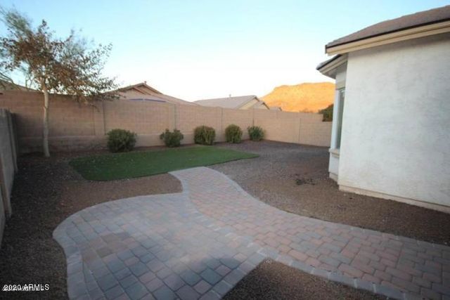 5118 W Molly Lane, Phoenix, AZ 85083