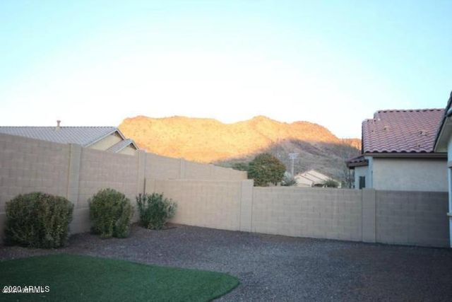 5118 W Molly Lane, Phoenix, AZ 85083